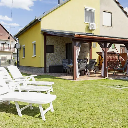 Hibiscus By Interhome * Balatonkeresztúr