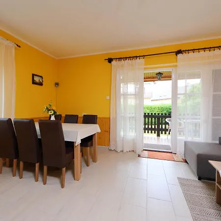 Semesterbostad Hibiscus By Interhome